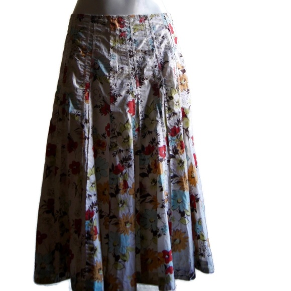 CAbi Dresses & Skirts - CAbi Women cream Floral Peasant Skirt  Cotton